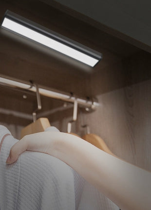 Luce LED Sensore Movimento 20 LED Ricaricabile - Barra Luminosa per Interni