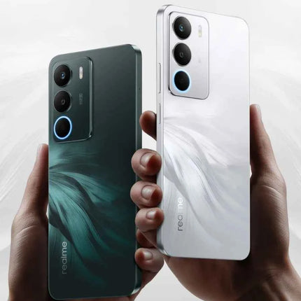 REALME C71 8GB/256GB smartphone with 6.67" HD+ display, 120 Hz refresh rate, 50 MP AI camera, 6300 mAh battery, and 45W SuperVOOC charging, running Android 15, perfect for multimedia and daily use.