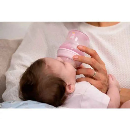 Chicco NaturalFeeling Baby Bottle 150ml (0m+) with normal flow, made of soft silicone, featuring an anti-colic double valve for reduced air intake, ideal for alternating between breast and bottle feeding.