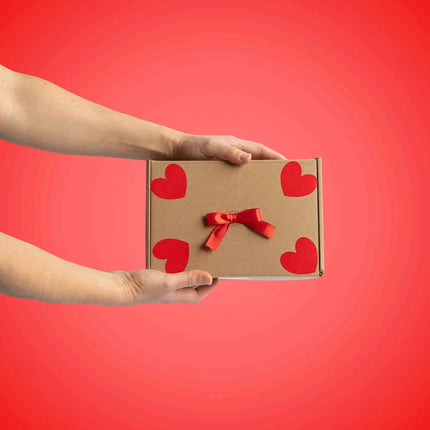 Original valentine's day gift with ferrero rocher chocolates, kinder bueno, nutella and lollipops – romantic sweet box to fall in love with – ideal surprise for boyfriend, girlfriend or special person