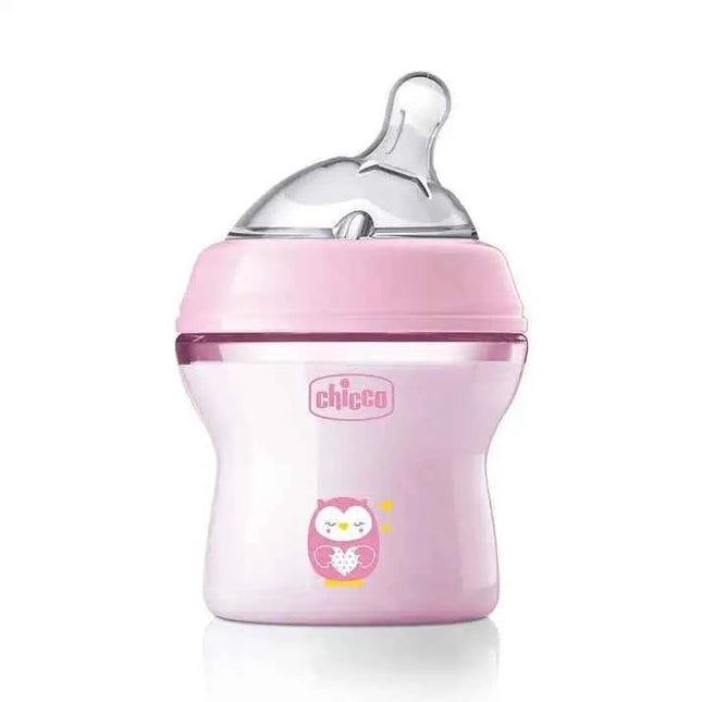 Chicco NaturalFeeling Baby Bottle 150ml (0m+) with normal flow, made of soft silicone, featuring an anti-colic double valve for reduced air intake, ideal for alternating between breast and bottle feeding.
