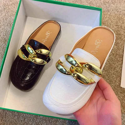Pantofola da donna estiva tacchi bassi scivoli Casual infradito punta tonda nuovo arrivo Brand Design catena d'oro chiusa Slip On scarpe Mulles