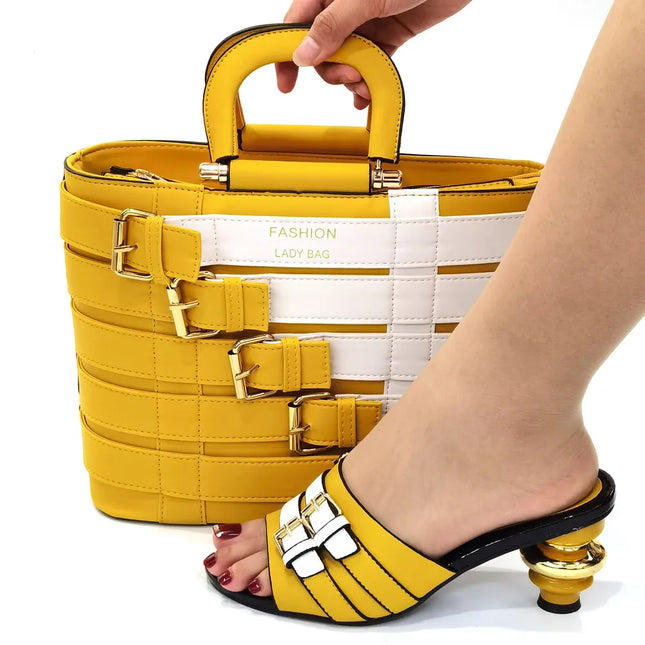 2021 Set di scarpe e borse da donna nigeriane di colore italiano più recenti di Design decorato con speciale fascia stretta e incrociato
