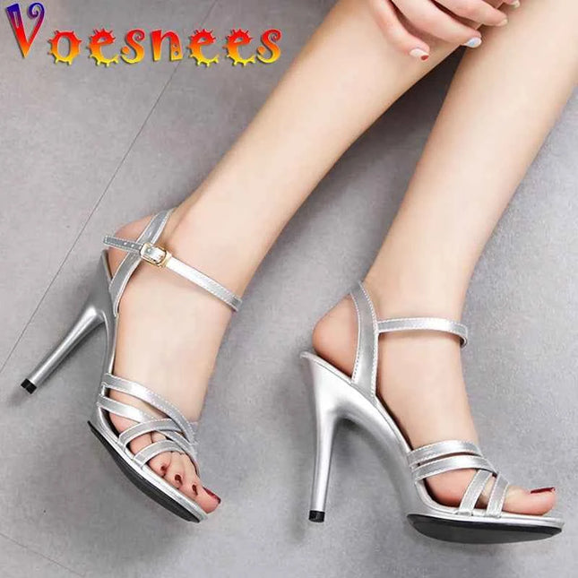 Modello Passerella Tacchi alti Stiletto Piattaforma sexy Sandali da 11 cm Donna Estate Scarpe da festa rosse Sandali da donna Cinghie incrociate Taglia 43