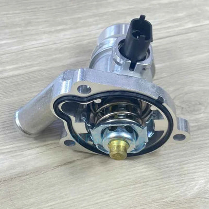 55593034 25200455 Gruppo alloggiamento termostato liquido di raffreddamento motore in alluminio per Chevy Chevrolet Trax Buick Encore 1.4L 2011-2020