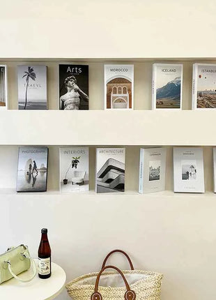 Nuovi libri finti di lusso per la decorazione Libro di simulazione creativa di moda Ornamento da tavolo Libri da tavolino Decorazioni per la casa