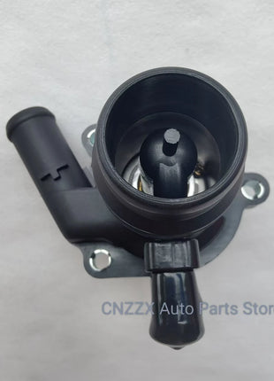 OEM 55593034   Alloggiamento del termostato del liquido di raffreddamento del motore per Chevrolet Cruze Aveo Sonic Buick Encore Opel Ast