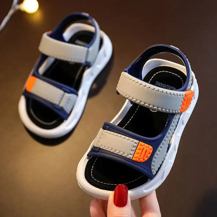2023 Sandali in pelle per ragazzi estivi per bambini Scarpe per bambini Scarpe da spiaggia piatte per bambini Sport Sandali per bambini casual morbidi antiscivolo