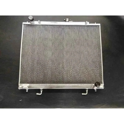 For 00-17 Mitsubishi Pajero III IV Montero/Shogun/Sfx V60/V70/V80 NM NP NS NT V68W/V78W 2.8/3.2L V6 Diesel AT Aluminum Radiator
