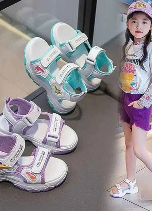 Sandali da ragazza 2025 Nuove scarpe da spiaggia principessa per bambini estivi per le vacanze Suola morbida antiscivolo Ragazze color caramello Appartamenti resistenti all'usura