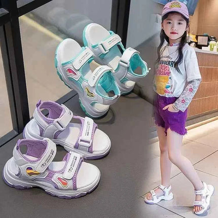 Sandali da ragazza 2025 Nuove scarpe da spiaggia principessa per bambini estivi per le vacanze Suola morbida antiscivolo Ragazze color caramello Appartamenti resistenti all'usura