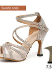 7.5cm heel / 42 (10.2in) / Mainland China