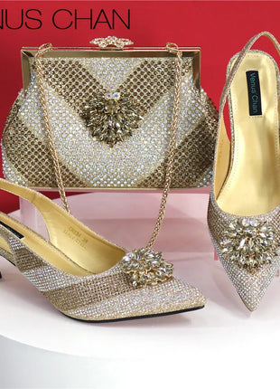 Nuovi arrivi Design speciale colore argento scarpe da donna africane e Set di borse décolleté a punta per la festa di nozze