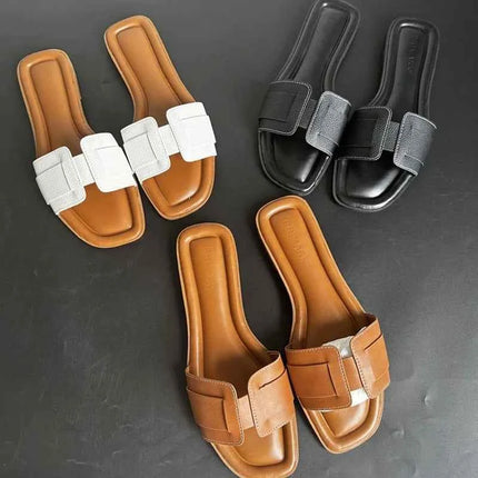 2025 Pantofole moderne da donna Estate all'aperto Comode pantofole piatte Pantofole in pelle di lusso Sandali da donna Scarpe casual con diapositive
