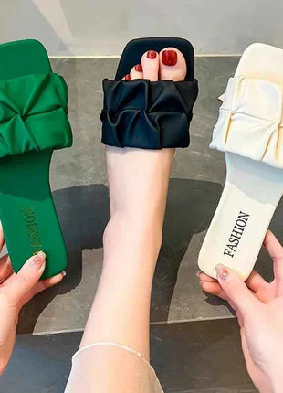Pantofole estive per le donne Infradito Appartamenti 2024 Nuove pantofole coreane a pieghe Sandali da donna Verde Slip On Scarpe di grandi dimensioni 35-42