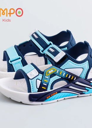 Un paio di sandali estivi per bambini, scarpe da spiaggia casual con fondo morbido unisex per studenti della scuola primaria