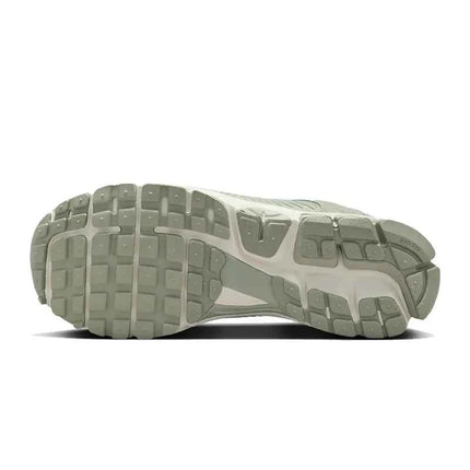 Original New Arrival NIKE ZOOM VOMERO 5 Men's Running Shoes Sneakers