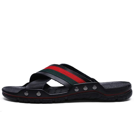 Pantofole da uomo estive di marca Scarpe da acqua da spiaggia con cinturino incrociato in pelle di moda Pantofole da uomo di alta qualità di grandi dimensioni 38-47