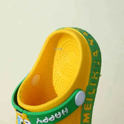 Nuovi bambini Bambini Neonati maschi Ciabatte Zoccoli Estate Suola morbida Pantofole da spiaggia da giardino Sandali Scarpe da bambino con foro per grotta per ragazze dei ragazzi