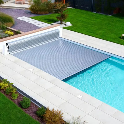 Copertura Automatica per Piscina Completamente Chiusa, Impermeabile, Retrattile, Isolata, con Lamelle, Protezione per Piscina Esterna