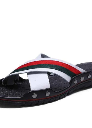 Pantofole da uomo estive di marca Scarpe da acqua da spiaggia con cinturino incrociato in pelle di moda Pantofole da uomo di alta qualità di grandi dimensioni 38-47