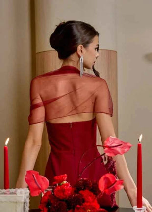 Abito Mini Elegante con Scollo a Cuore e Sciarpa in Tulle, Vestito Aderente Sexy per Feste di Compleanno, Cene, Lauree e Balli di Gala