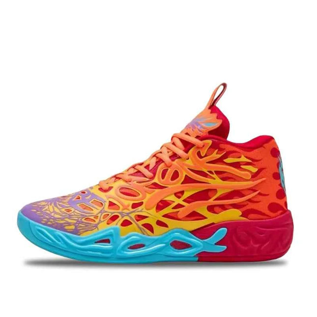 Puma MB.04 Scarpe da Basket Comode, Versatili, Antiscivolo e Resistenti a Mezza Altezza per Uomo in Rosso, Arancione e Blu 311308-01