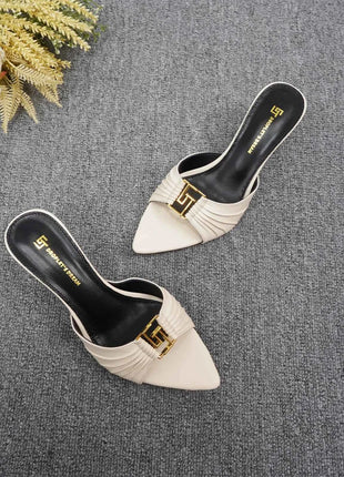2024 Pantofole da donna nuove estive a punta con bocca di pesce Tacchi alti Pantofole da esterno antiscivolo sexy GJ Scarpe singole decorative in metallo