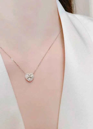 Collana con Ciondolo a Cuore Huitan per Donna, Accessorio Romantico per Matrimoni e Feste, Stile Semplice con Zirconi Brillanti, Gioiello Elegante da Donna