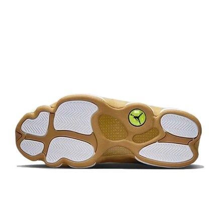 Nike Air Jordan 13: Scarpe da basket eleganti e versatili con ammortizzazione, trazione e resistenza. Supporto: 414571-171