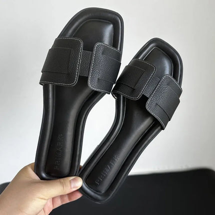 2025 Pantofole moderne da donna Estate all'aperto Comode pantofole piatte Pantofole in pelle di lusso Sandali da donna Scarpe casual con diapositive