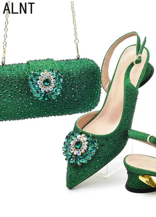 Set di scarpe e borse africane per il matrimonio Set di scarpe e borse da festa nigeriane decorate con eleganti décolleté con tacco di strass per le donne