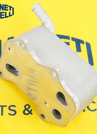 Radiatore Olio Motore EA113 di Alta Qualità 06D117021C per VW Eos Golf Jetta Passat CC Scirocco Touran e per Audi A1 A3 S3 A4 B7 A6 C6 TT