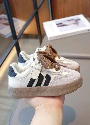 Nuova primavera nuove scarpe da ragazza sneakers da ragazzo traspiranti moda casual scarpe sportive per bambini scarpe da tavolo per bambini grandi da 3 a 12 anni
