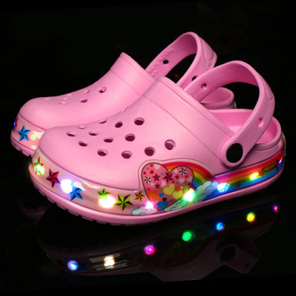 Sandali con foro per bambini estivi Scarpe con luce lampeggiante illuminate a LED Sandali da spiaggia per ragazze dei ragazzi Scarpe da ginnastica alla moda traspiranti per bambini
