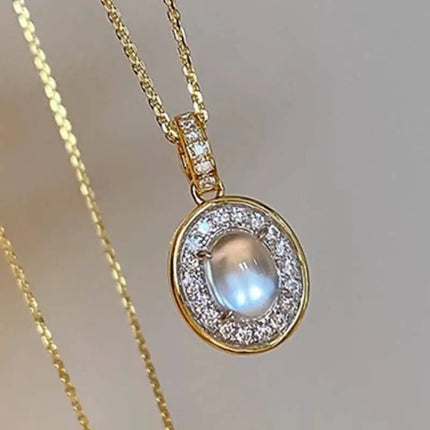 Collana con ciondolo ovale color oro Huitan per donna, accessori moda per matrimoni e feste, gioielli di lusso versatili con intarsi in CZ brillante