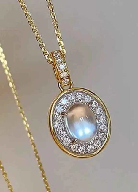 Collana con ciondolo ovale color oro Huitan per donna, accessori moda per matrimoni e feste, gioielli di lusso versatili con intarsi in CZ brillante