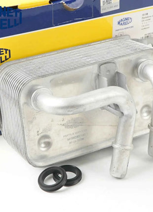 17217519213 17217507974 Radiatore Olio Trasmissione di Alta Qualità per BMW E60 E61 E63 E65 E66 650i 520i 525i 530i 545i 735i 745i M54
