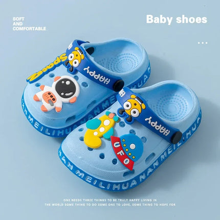 Nuovi bambini Bambini Neonati maschi Ciabatte Zoccoli Estate Suola morbida Pantofole da spiaggia da giardino Sandali Scarpe da bambino con foro per grotta per ragazze dei ragazzi