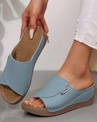 Women's Summer Slippers with Soft Platform 2025 Fashion Peep Toe Wedge Flip Flops Women's Casual Beach Shoes with Light Mid-Heel