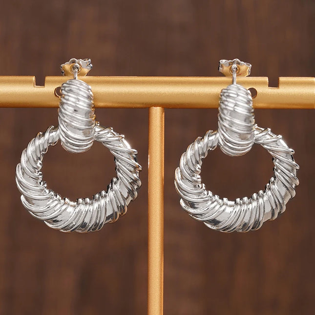 Orecchini a Cerchio Huitan per Donne, Design Intrecciato Circolare, Accessori di Lusso alla Moda per Feste, Gioielli Delicati in Metallo per Matrimoni