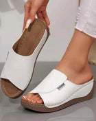 Pantofole estive con plateau morbido Donna 2025 Moda Peep Toe Zeppe Infradito Donna Scarpe da spiaggia casual con tacco medio leggero
