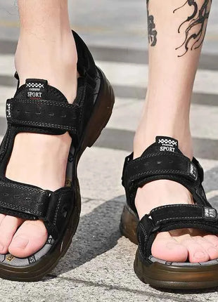 2023 Sandali da uomo in pelle da uomo Scarpe estive Uomo Casual Comodi sandali a piedi nudi da uomo Pentoufle Homme Sandali estivi da uomo
