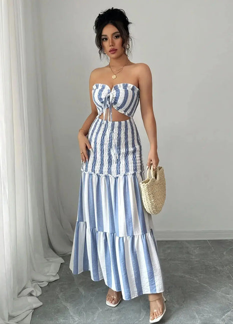 Abito Elegante a Righe con Spalle Scoperte e Gonna Arricciata con Dettaglio Intrecciato Frontale per Donna
