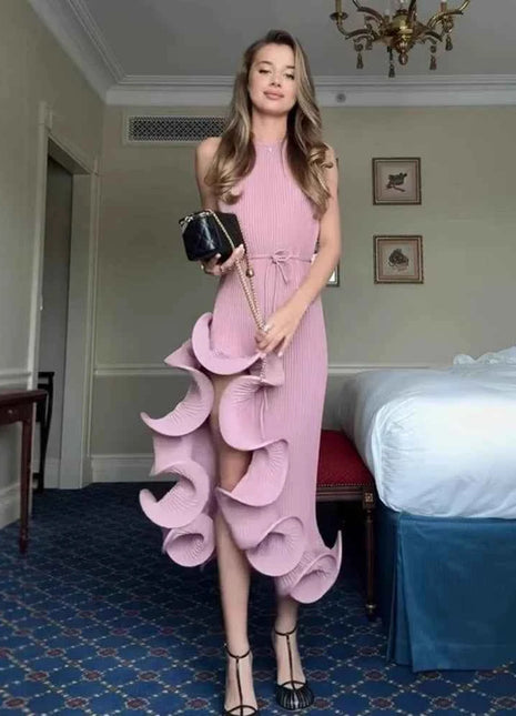 Abito lungo snellente in vita irregolare senza maniche stile vacanza elegante e sexy delle nuove donne di moda estiva 2025