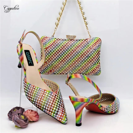 Set di scarpe e borsa verdi da donna, sandali africani di lusso con punta a punta e borsetta, scarpe con tacco da donna, pochette, escarpins femme QSL071