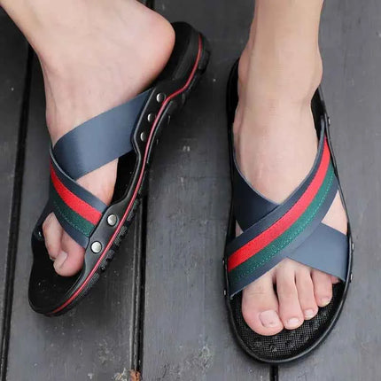 Pantofole da uomo estive di marca Scarpe da acqua da spiaggia con cinturino incrociato in pelle di moda Pantofole da uomo di alta qualità di grandi dimensioni 38-47