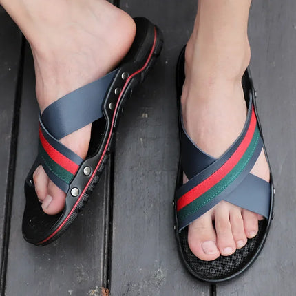 Pantofole da uomo estive di marca Scarpe da acqua da spiaggia con cinturino incrociato in pelle di moda Pantofole da uomo di alta qualità di grandi dimensioni 38-47