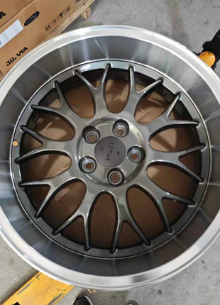 Ruote per auto Ready TP 18*8.5j ET 6 PCD 5X108 CB 65.1 Ruote per passeggeri concave a piatto super profondo per Volvo Classic Old Car Cerchi