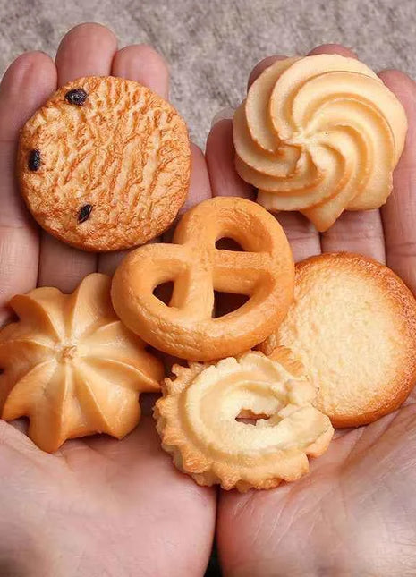 1: 1 Simulation 5/10pcs Cookie Model PVC Stereoscopic Cookie Creative Food party Play Photography Movie Props Shop Window Show